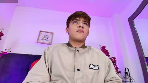 Lucas lovee online show from 04/04/26, 01:08