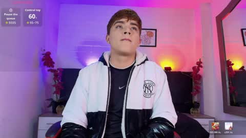 Snapshot of lucas_lovee chatting on 05/17/26, 01:51 Lucas lovee online show from 05/17/26, 01:51