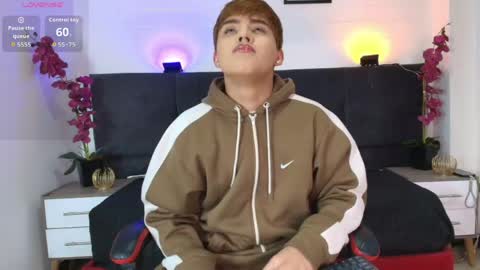 Snapshot of lucas_lovee chatting on 06/01/26, 01:02 Lucas lovee online show from 06/01/26, 01:02
