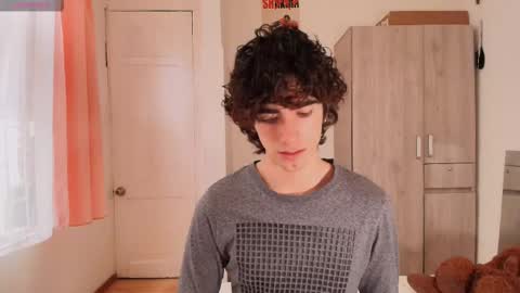 lucas_xo online show from 11/22/25, 09:25