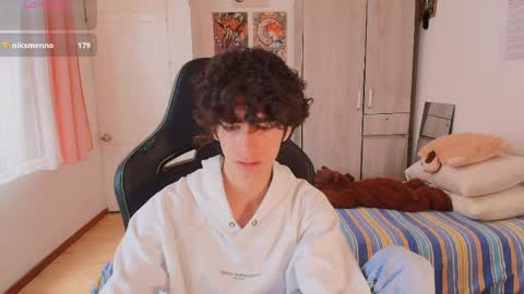 lucas_xo online show from 04/10/26, 06:45