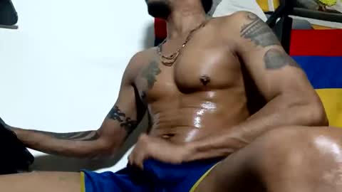 Snapshot of lucascastrohot chatting on 02/12/26, 03:51 Daniel online show from 02/12/26, 03:51