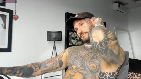 lucasexclusive online show from 01/11/25, 03:55