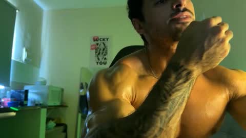 lucasfit24 online show from 03/25/26, 03:07