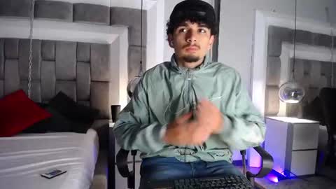 lucasthomson_ online show from 06/17/26, 03:42