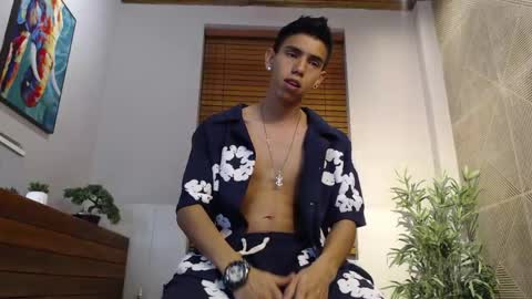 Lucca Moreti online show from 05/12/26, 03:36