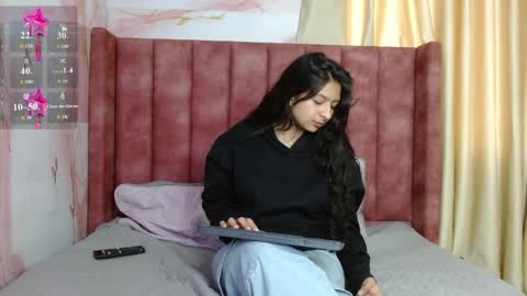 lucero_paris online show from 03/31/26, 01:22