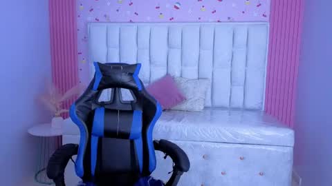 Lucero  online show from 04/12/26, 03:17