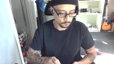 Luchi Luchano online show from 11/25/25, 08:53