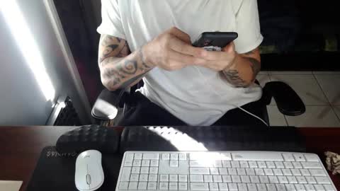 Luchi Luchano online show from 11/29/25, 10:02