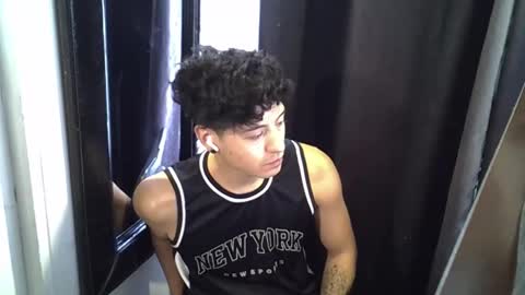 Snapshot of luchosaando chatting on 05/06/26, 02:44 Felipe online show from 05/06/26, 02:44