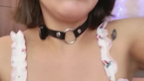 Snapshot of luci_fer15 chatting on 02/06/26, 05:27 Luci y Fer online show from 02/06/26, 05:27