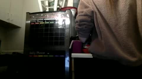 Luci Layne online show from 04/06/26, 06:53