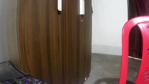 luci_ri online show from 09/17/25, 08:05