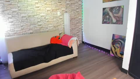 Luci online show from 03/05/25, 09:16