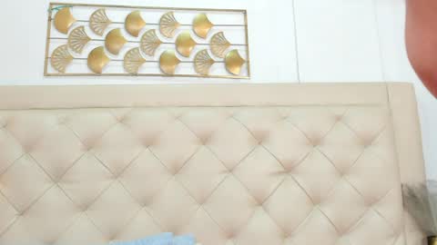 lucia_lorenz online show from 04/20/26, 11:24