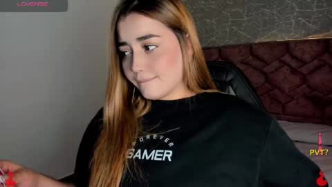 Snapshot of lucia_star_ chatting on 01/07/25, 06:56 lucia star  online show from 01/07/25, 06:56