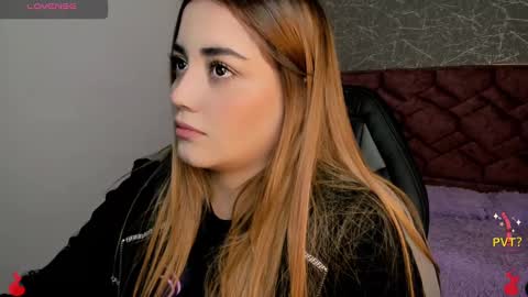 Snapshot of lucia_star_ chatting on 01/13/25, 06:05 lucia star  online show from 01/13/25, 06:05