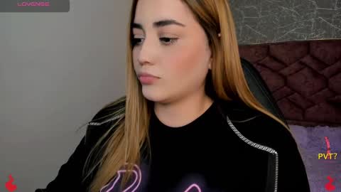 Snapshot of lucia_star_ chatting on 01/13/25, 09:09 lucia star  online show from 01/13/25, 09:09