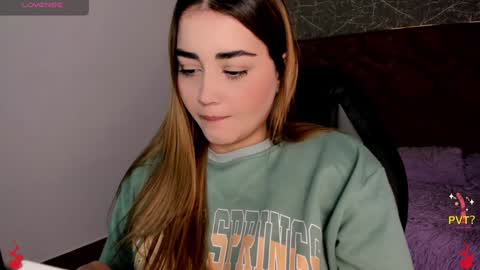 Snapshot of lucia_star_ chatting on 01/15/25, 07:23 lucia star  online show from 01/15/25, 07:23