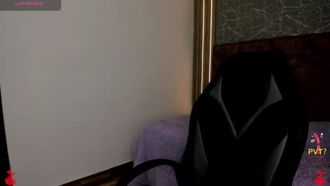 Snapshot of lucia_star_ chatting on 01/15/25, 10:24 lucia star  online show from 01/15/25, 10:24