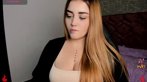 Snapshot of lucia_star_ chatting on 01/16/25, 09:19 lucia star  online show from 01/16/25, 09:19