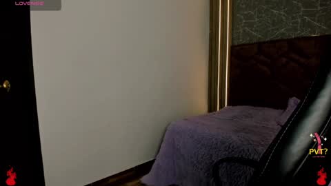 Snapshot of lucia_star_ chatting on 01/17/25, 09:17 lucia star  online show from 01/17/25, 09:17