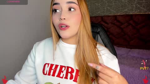 Snapshot of lucia_star_ chatting on 01/24/25, 07:18 lucia star  online show from 01/24/25, 07:18