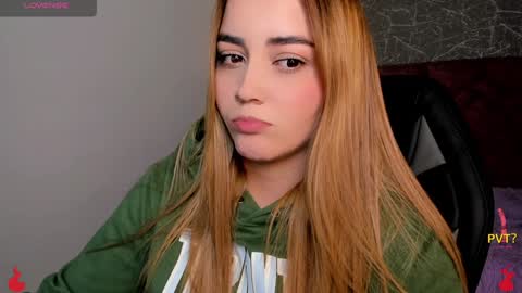 Snapshot of lucia_star_ chatting on 01/30/25, 10:30 lucia star  online show from 01/30/25, 10:30