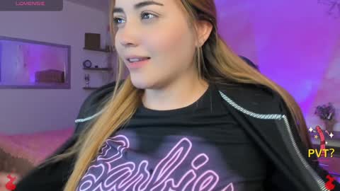 Snapshot of lucia_star_ chatting on 02/08/25, 02:58 lucia star  online show from 02/08/25, 02:58