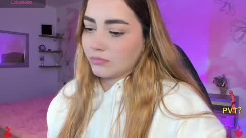 Snapshot of lucia_star_ chatting on 02/12/25, 02:56 lucia star  online show from 02/12/25, 02:56