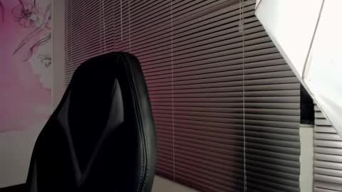 Snapshot of lucia_star_ chatting on 02/21/25, 02:28 lucia star  online show from 02/21/25, 02:28