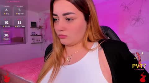 Snapshot of lucia_star_ chatting on 03/11/25, 05:49 lucia star  online show from 03/11/25, 05:49