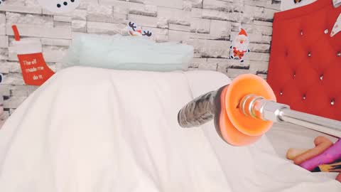 luciaaah online show from 12/16/24, 08:58