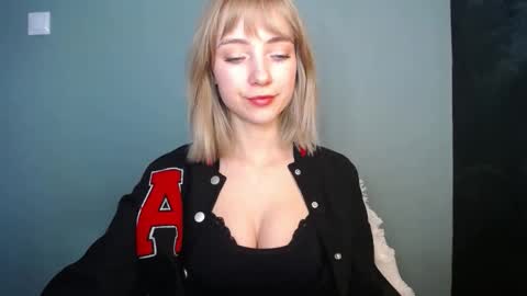 Lucy online show from 03/16/26, 07:23