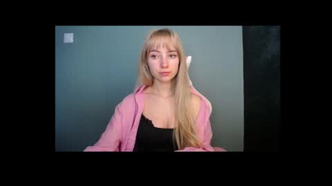 Lucy online show from 04/27/26, 06:44
