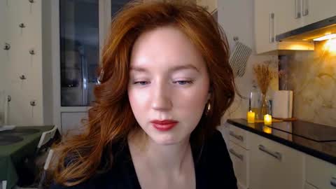 Snapshot of luciacoy chatting on 02/05/25, 04:14 Lucia online show from 02/05/25, 04:14