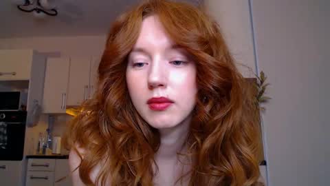Snapshot of luciacoy chatting on 02/08/25, 04:47 Lucia online show from 02/08/25, 04:47