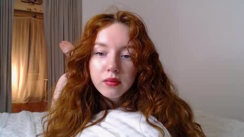 Snapshot of luciacoy chatting on 02/16/25, 05:15 Lucia online show from 02/16/25, 05:15