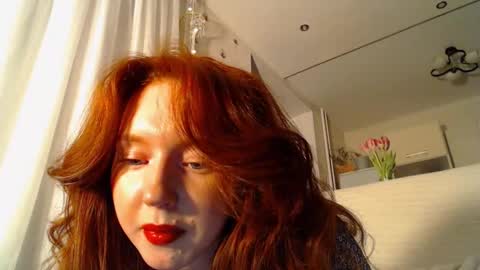 Snapshot of luciacoy chatting on 03/08/25, 07:31 Lucia online show from 03/08/25, 07:31
