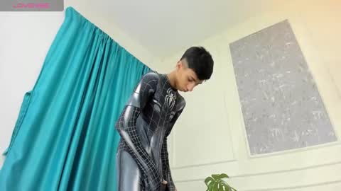 Snapshot of lucian_davi chatting on 02/14/25, 03:15 Pirulo online show from 02/14/25, 03:15