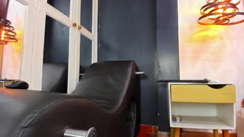 Snapshot of lucian_davi chatting on 02/15/25, 03:17 Pirulo online show from 02/15/25, 03:17