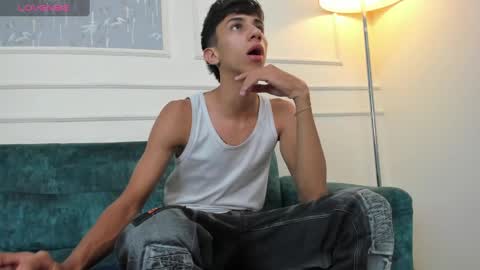 Snapshot of lucian_davi chatting on 02/27/25, 03:36 Pirulo online show from 02/27/25, 03:36