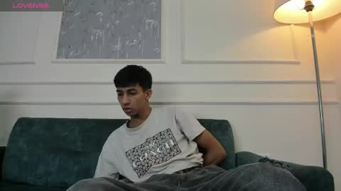 Snapshot of lucian_davi chatting on 03/04/25, 12:01 Pirulo online show from 03/04/25, 12:01