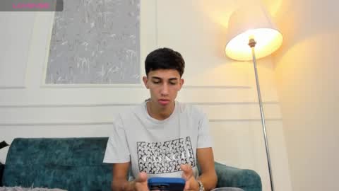 Snapshot of lucian_davi chatting on 10/06/25, 12:13 Pirulo online show from 10/06/25, 12:13