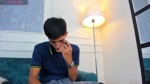 Snapshot of lucian_davi chatting on 10/10/25, 04:17 Pirulo online show from 10/10/25, 04:17