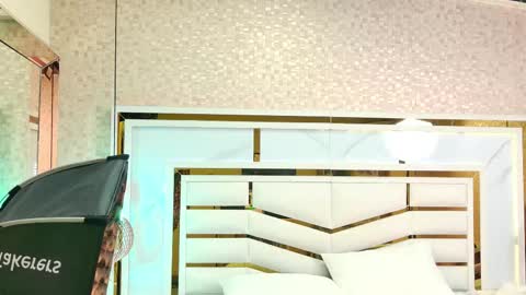 luciana_agudelo online show from 11/30/25, 07:07