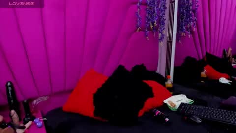 Luci online show from 03/11/26, 08:37