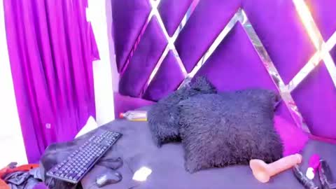 Snapshot of luciana_ass chatting on 07/17/26, 08:35 Luci online show from 07/17/26, 08:35