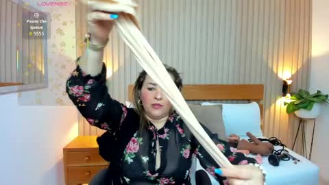 Luciana online show from 05/21/26, 12:23